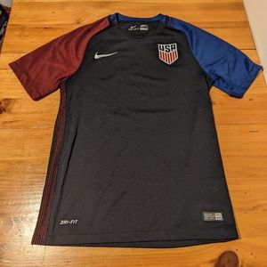 Nike Authentic 2016 USA Patch Away Dri-Fit Soccer Jersey sz S